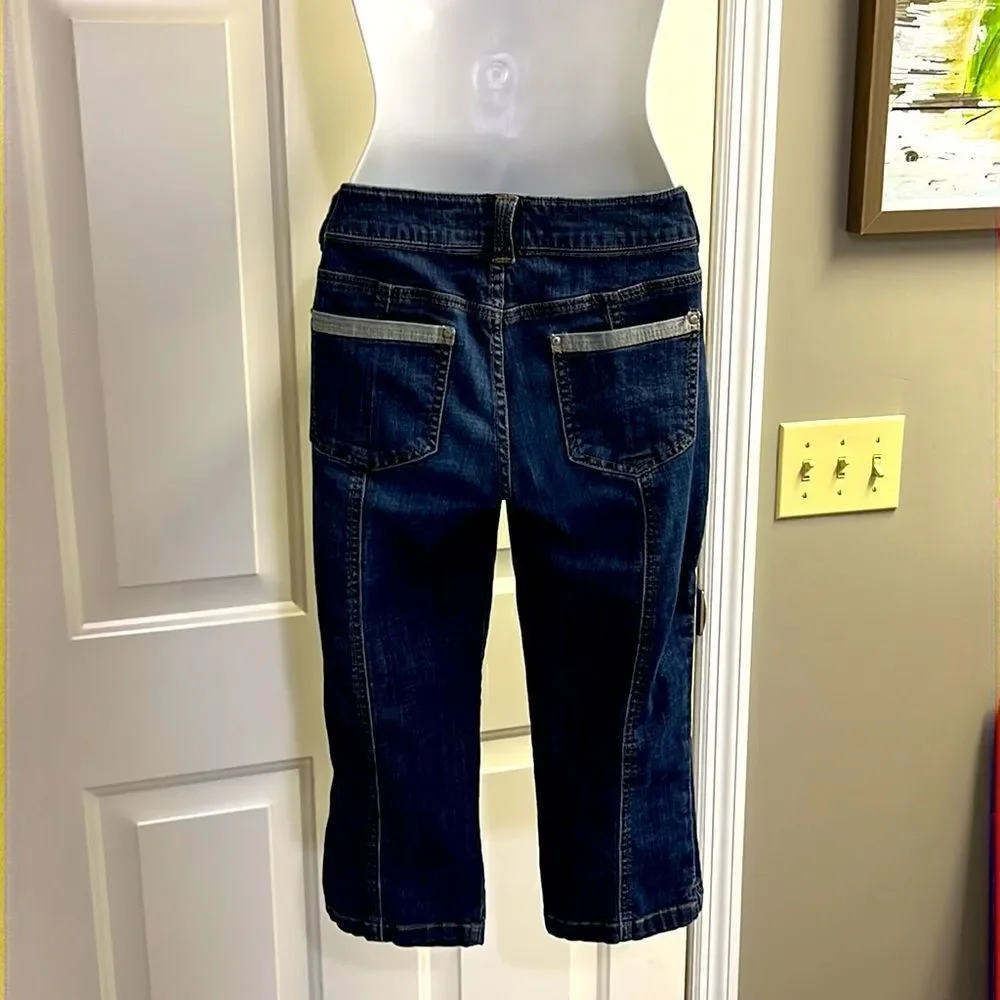 Chico’s Dark Wash Boyfriend Peddle Pushers with Vertical Back Leg Hem- Size 0